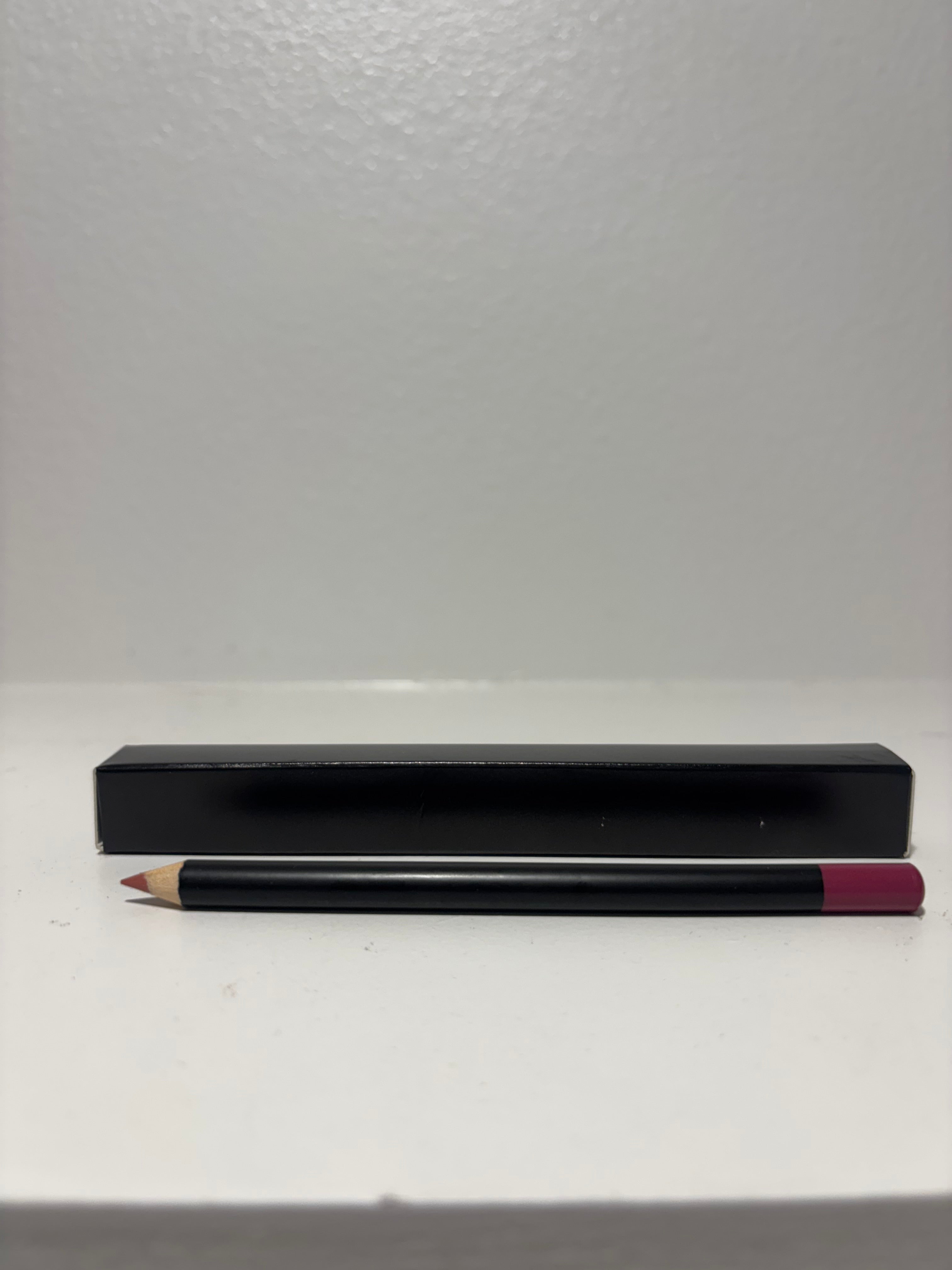 Long lasting Lip Liner- Pink Plum